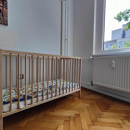Comfort 14 -- Stylish City Apartment Netflix, Wi-Fi & Parking Miskolc Luaran gambar