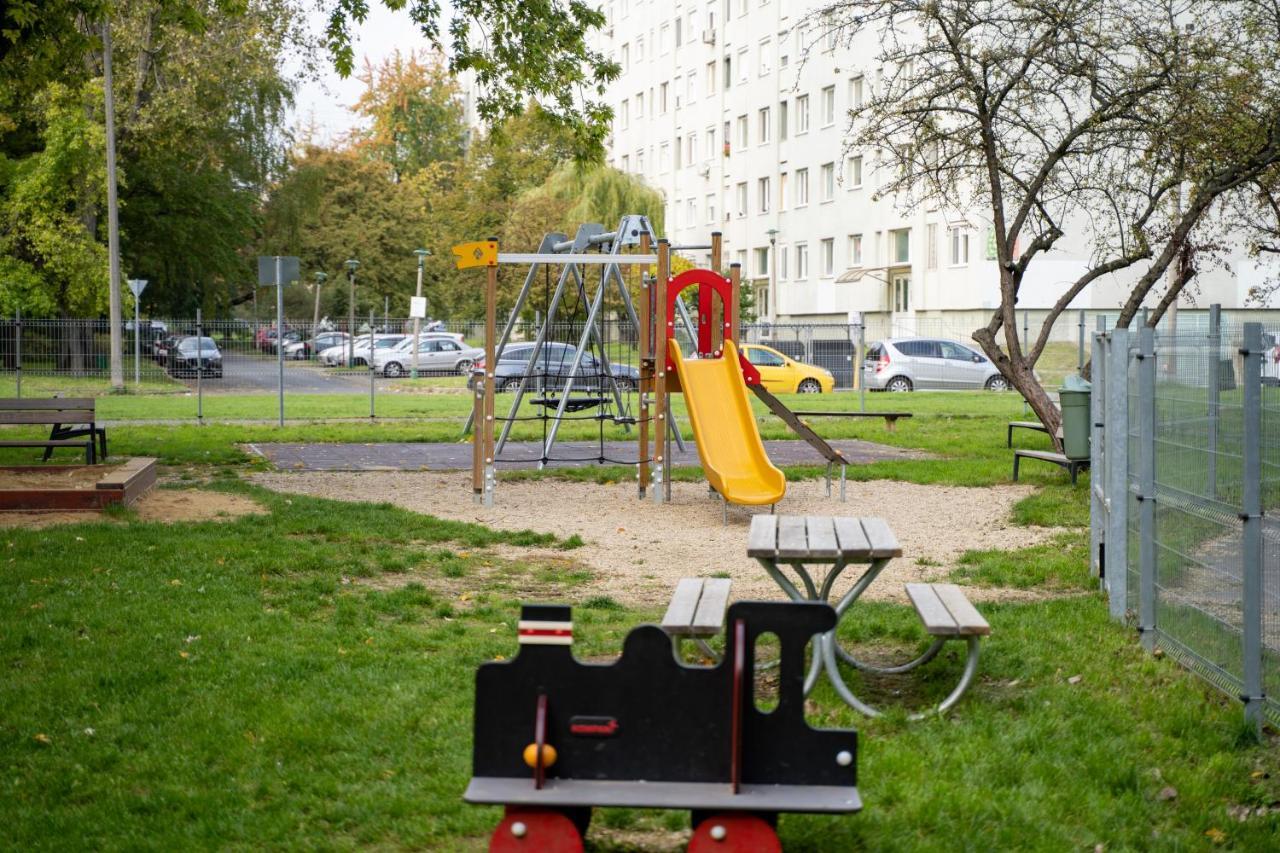 Comfort 14 -- Stylish City Apartment Netflix, Wi-Fi & Parking Miskolc Luaran gambar